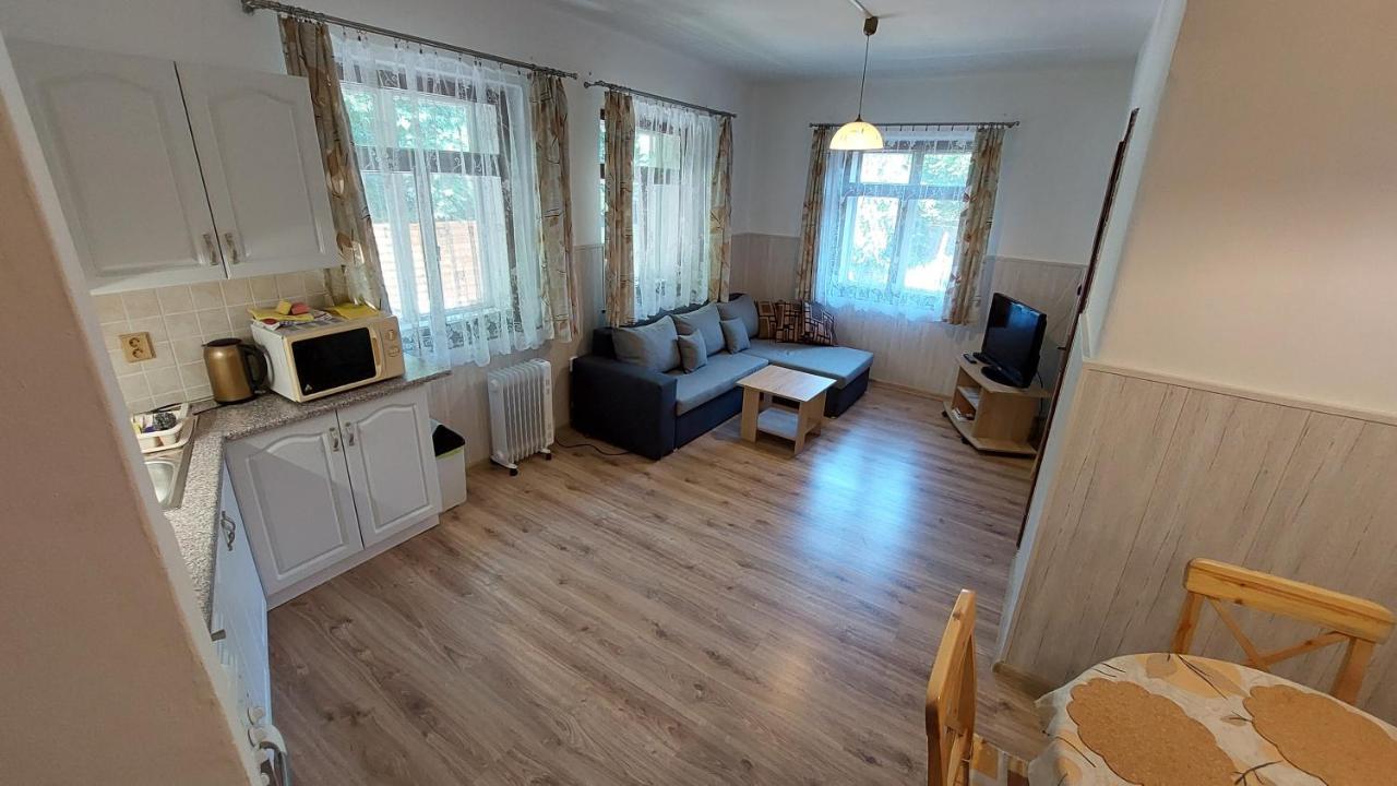 Ubytování Pod Hradbami Nové Město nad Metují Exterior foto